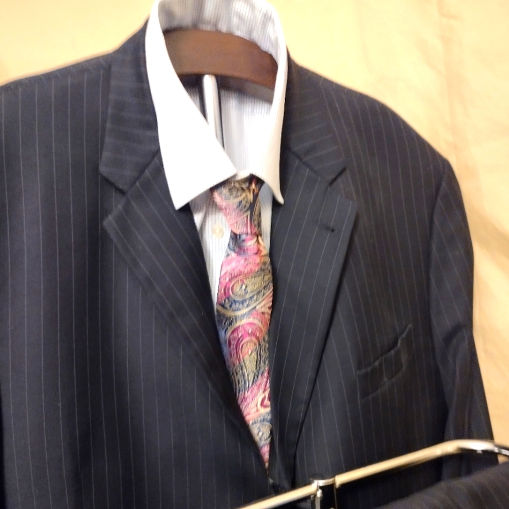 Jos.A. Bank Executive Collection Suit